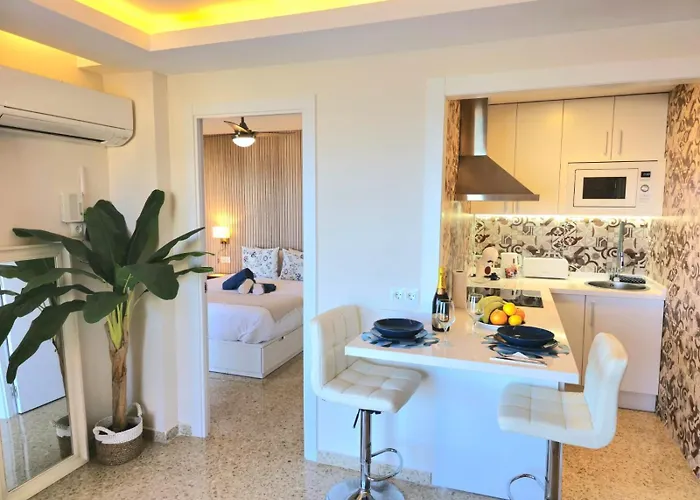 Lejlighed Seaview Retreat Center, With Pool And Amazing Views By Namaste Elite Torremolinos