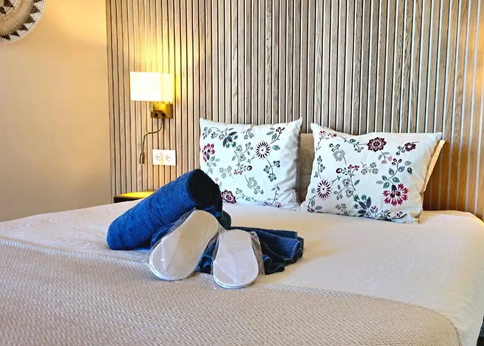 Seaview Retreat Center, With Pool And Amazing Views By Namaste Elite